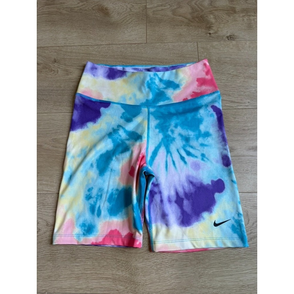 EUC Nike One Women's Mid-Rise 7" Tie-Dye Bike Shorts Multicolor training size S
